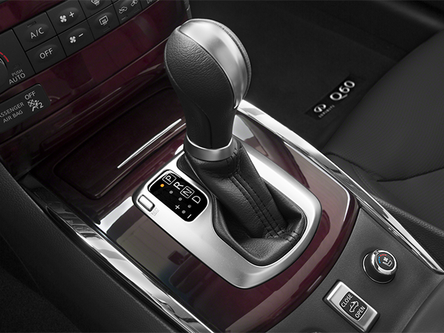 2014 INFINITI Q60 Convertible 2dr