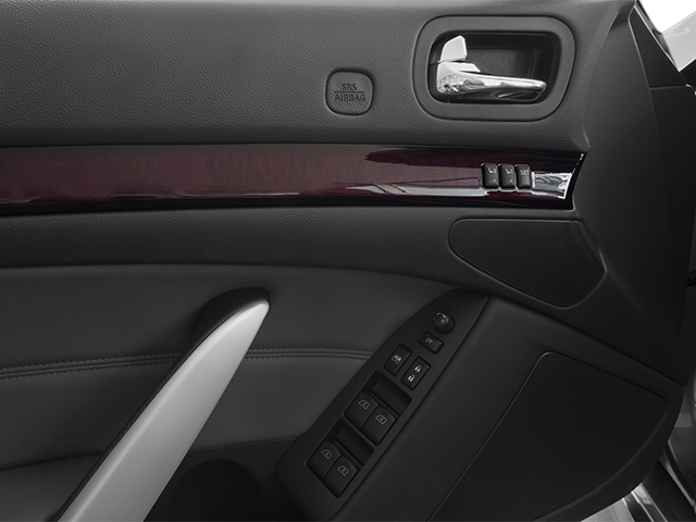 2014 INFINITI Q60 Convertible 2dr