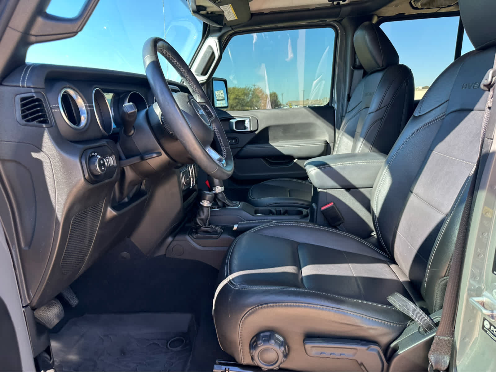 2022 Jeep Gladiator Overland
