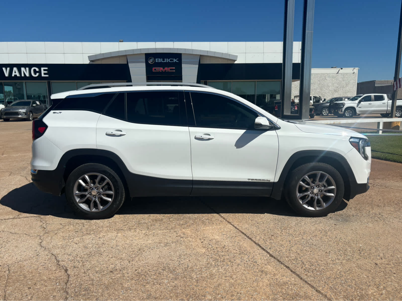 2022 GMC Terrain SLT