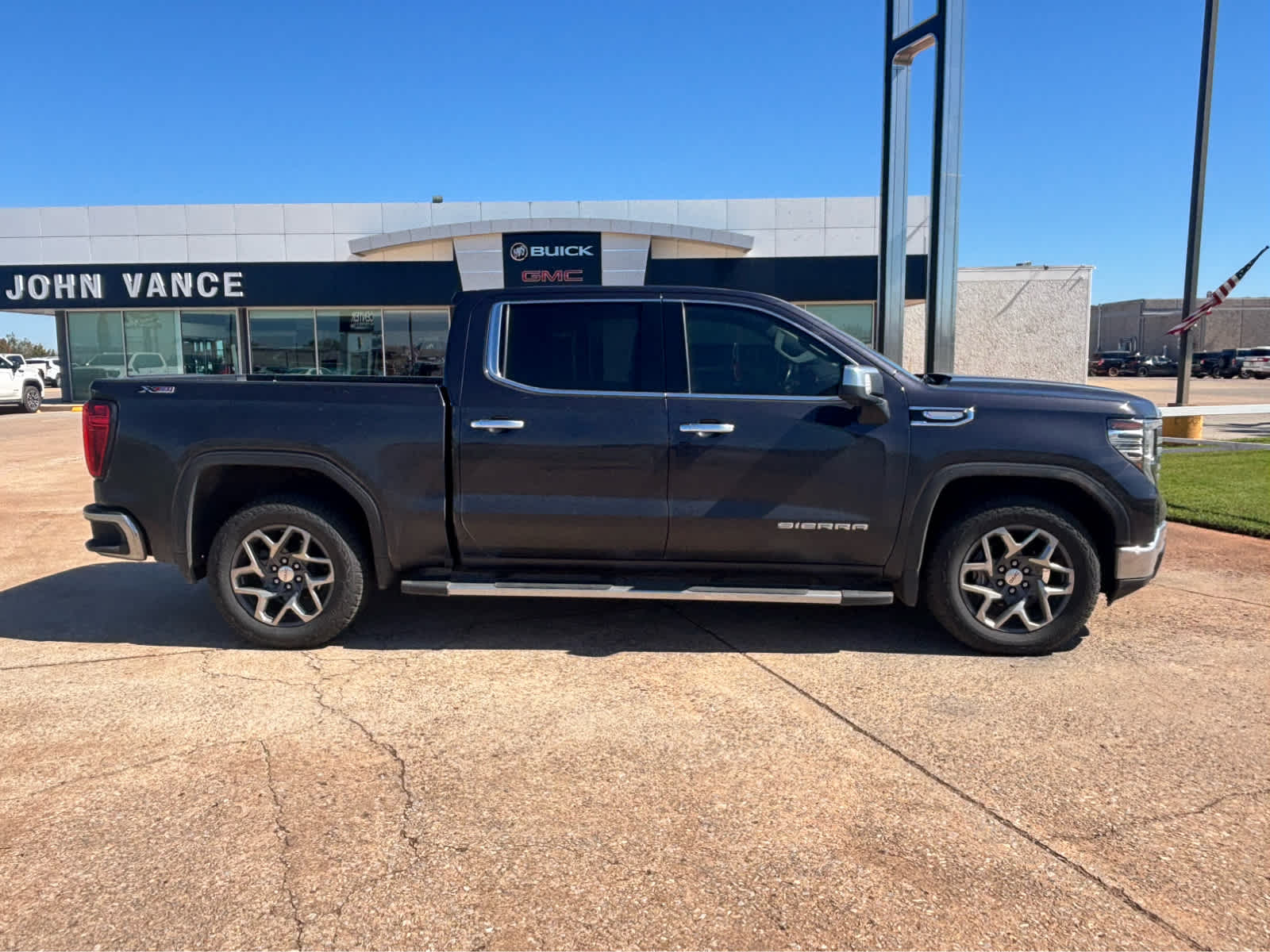 2022 GMC Sierra 1500 SLT