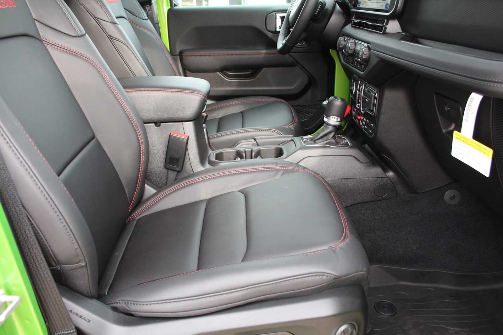 2025 Jeep Wrangler 4-Door Rubicon - Photo 20