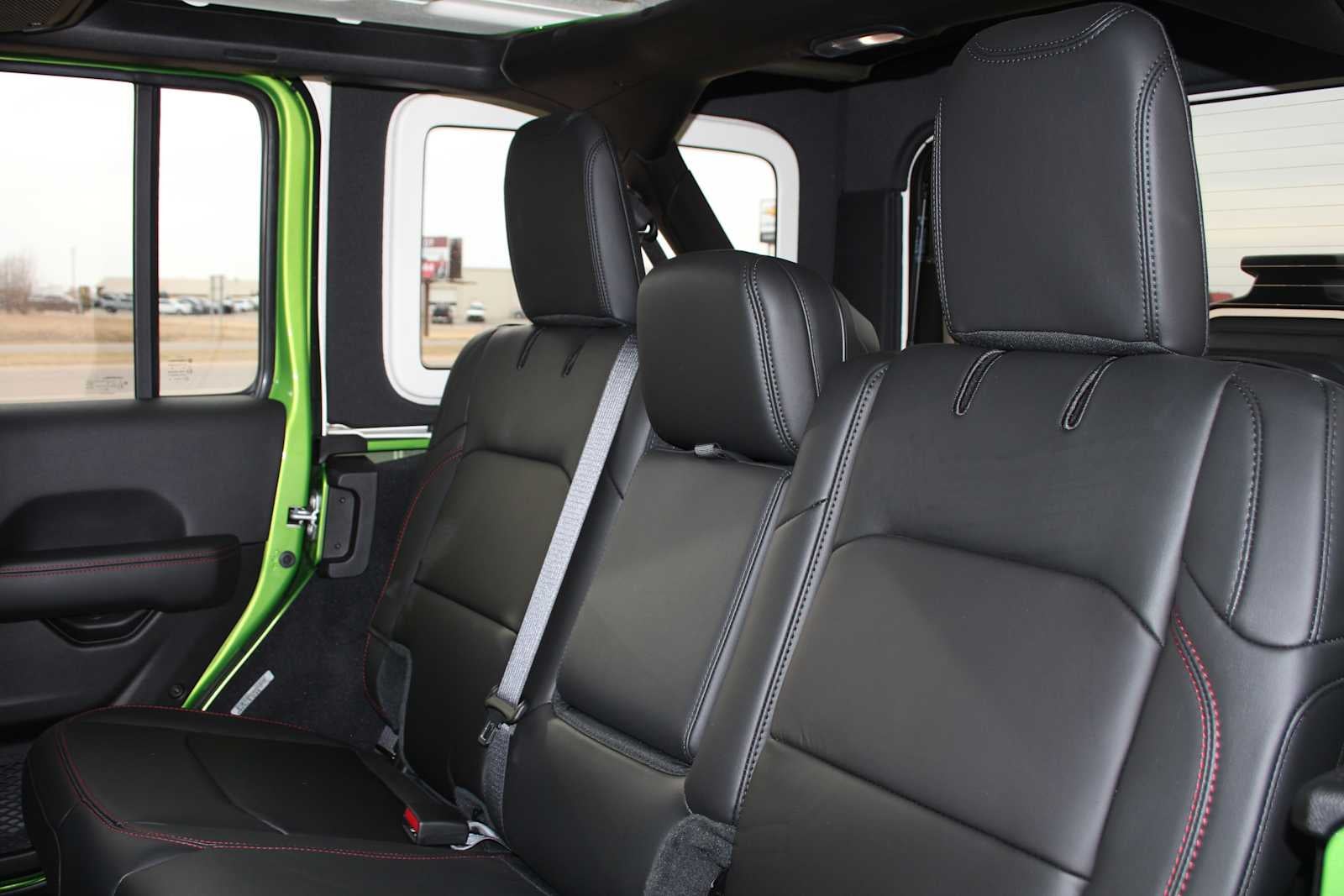 2025 Jeep Wrangler 4-Door Rubicon - Photo 24
