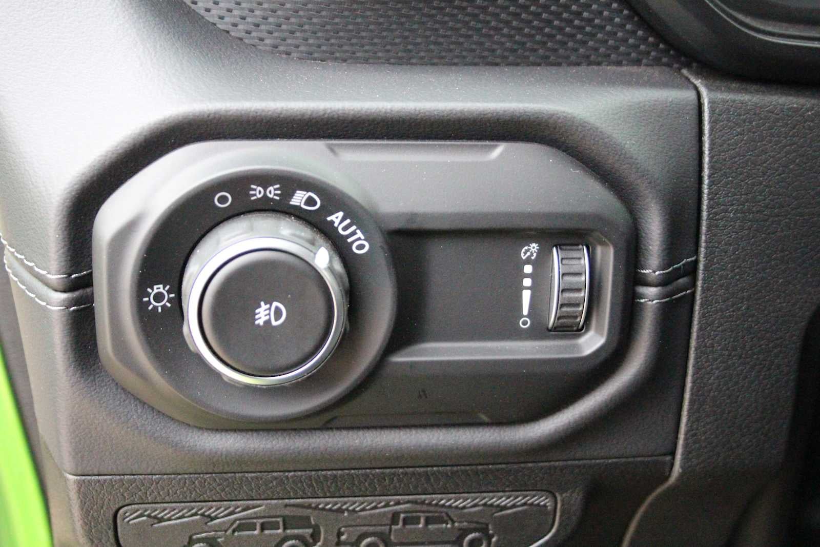 2025 Jeep Wrangler 4-Door Rubicon - Photo 35