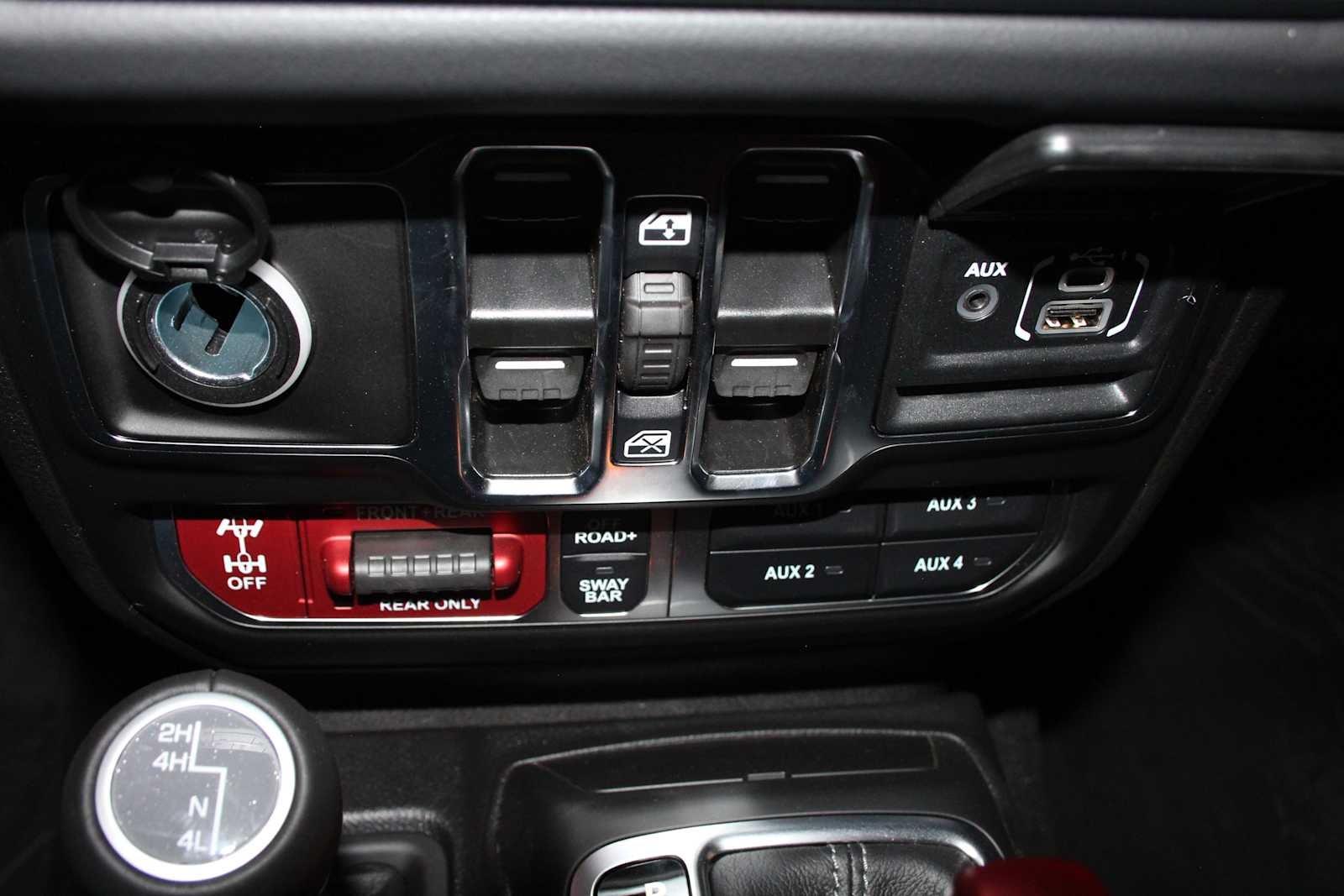2025 Jeep Wrangler 4-Door Rubicon - Photo 41