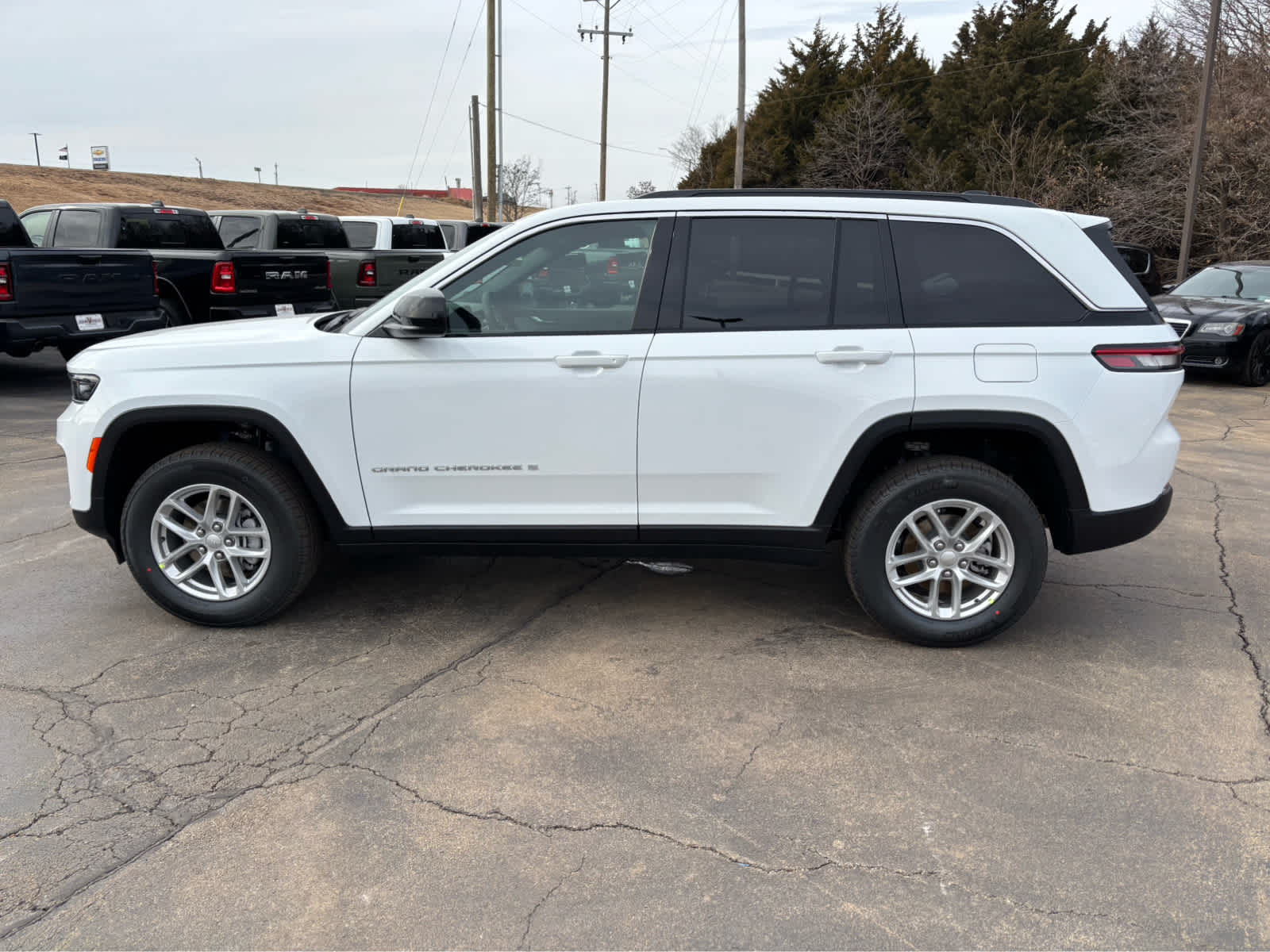 2025 Jeep Grand Cherokee Laredo