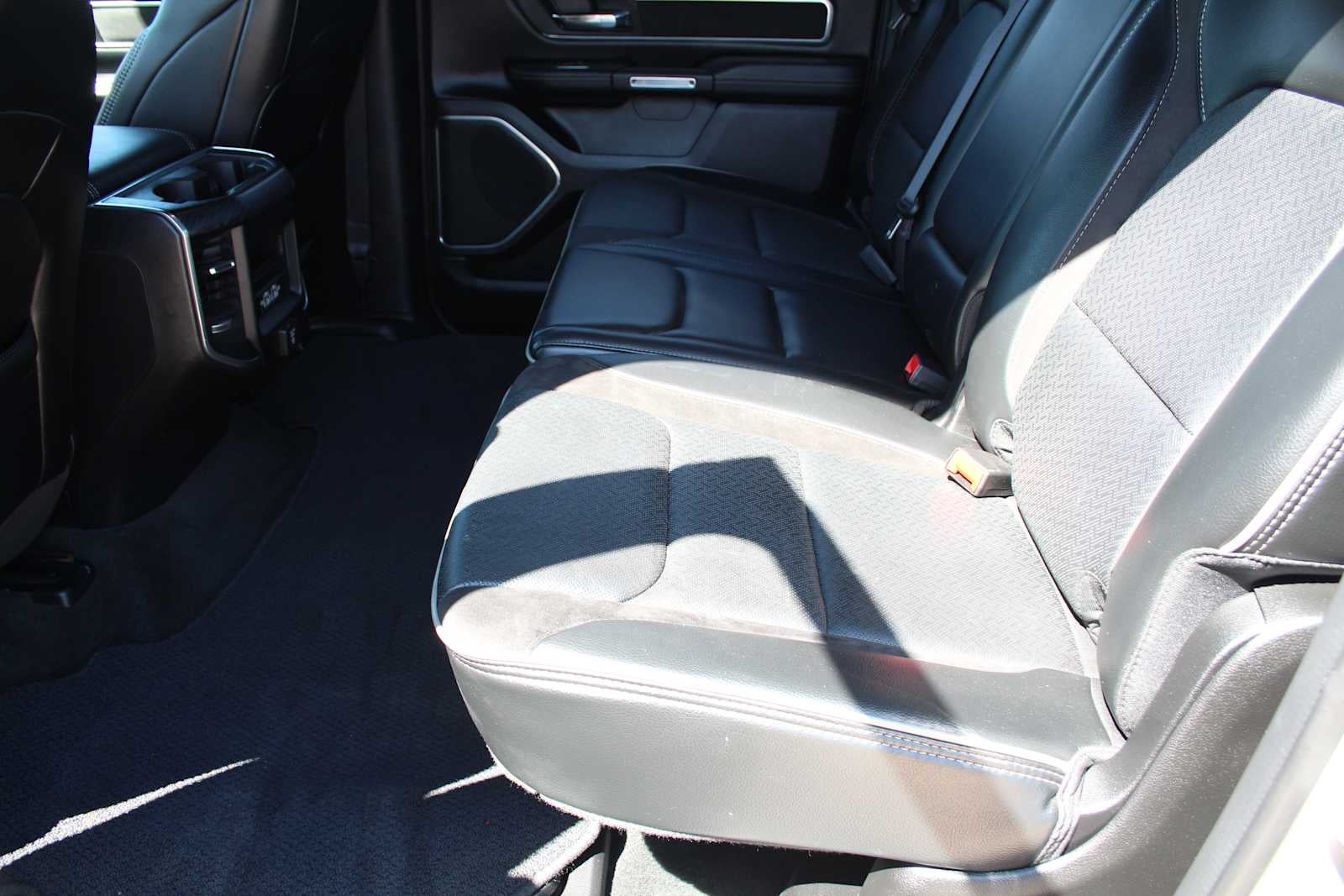 2024 RAM Ram 1500 Pickup Laramie - Photo 24