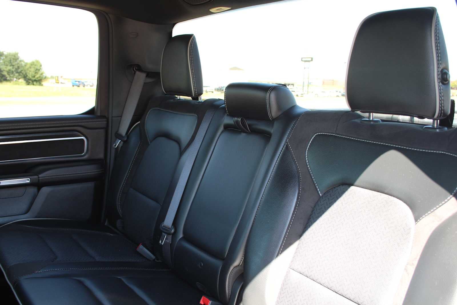 2024 RAM Ram 1500 Pickup Laramie - Photo 25