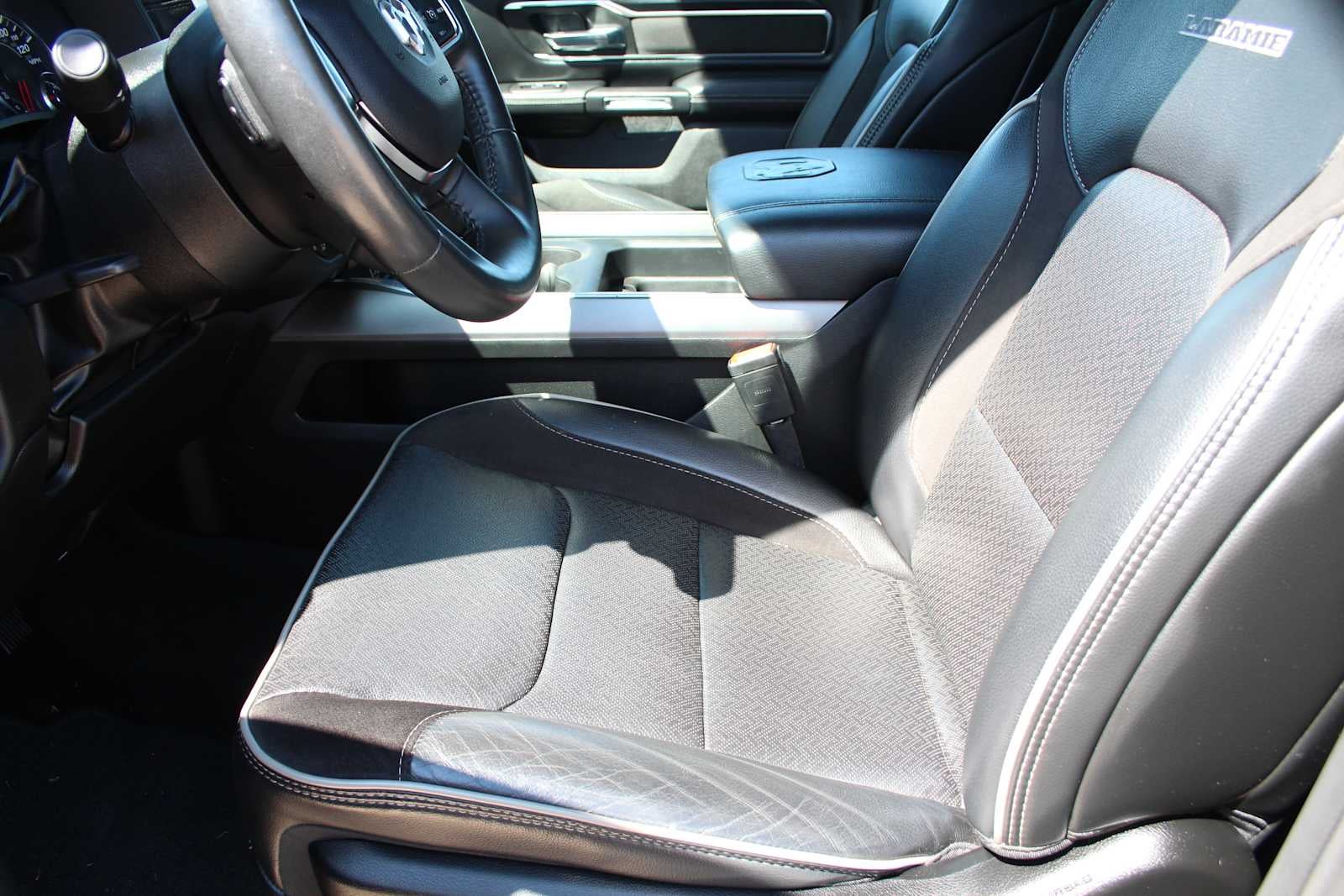 2024 RAM Ram 1500 Pickup Laramie - Photo 28