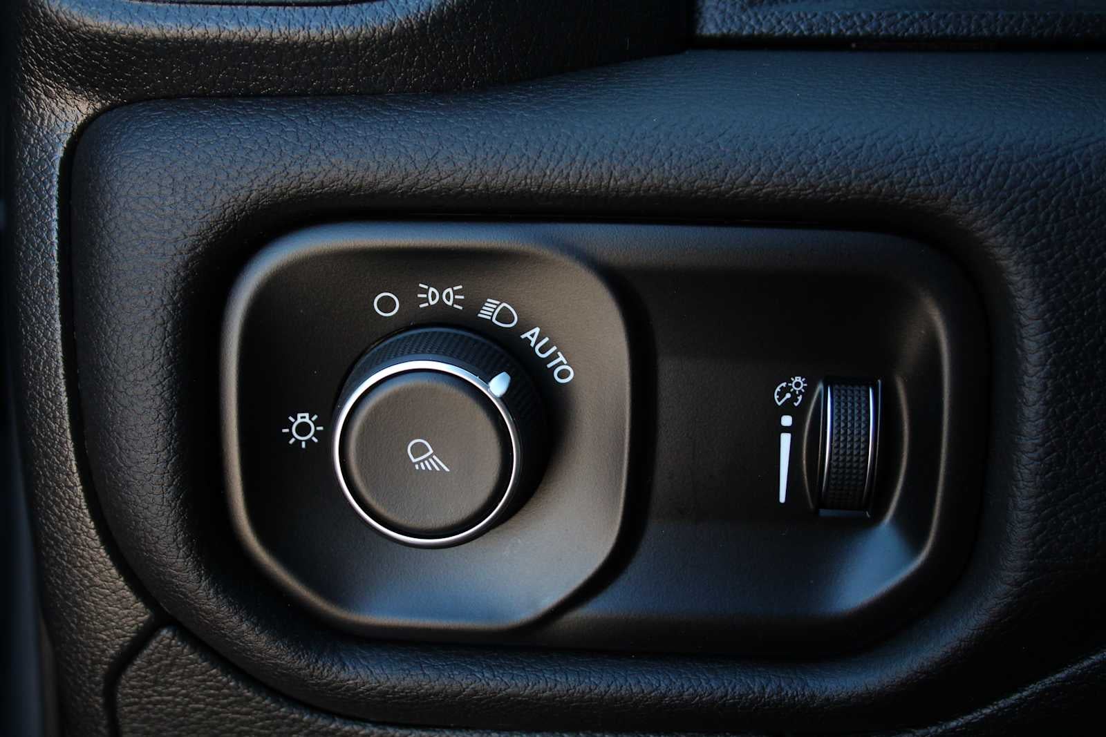 2024 RAM Ram 1500 Pickup Laramie - Photo 34