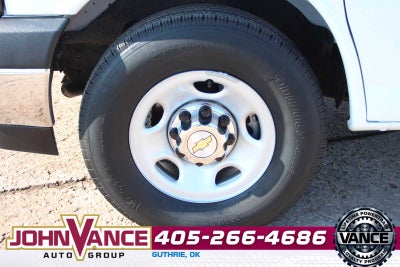 2024 Chevrolet Express Passenger 3500 1LT