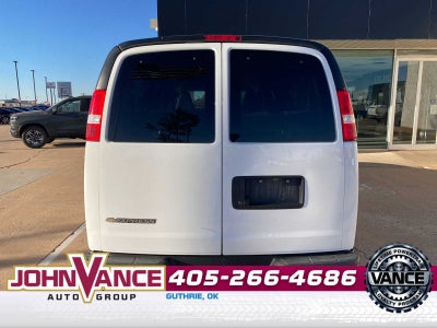 2024 Chevrolet Express Passenger 3500 1LT