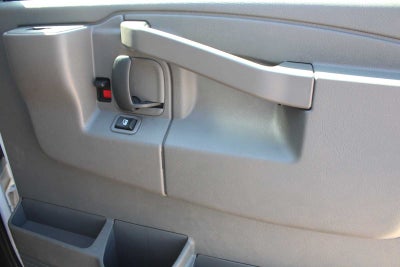 2025 Chevrolet Express Passenger 1LT