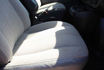 2025 Chevrolet Express Passenger 1LT