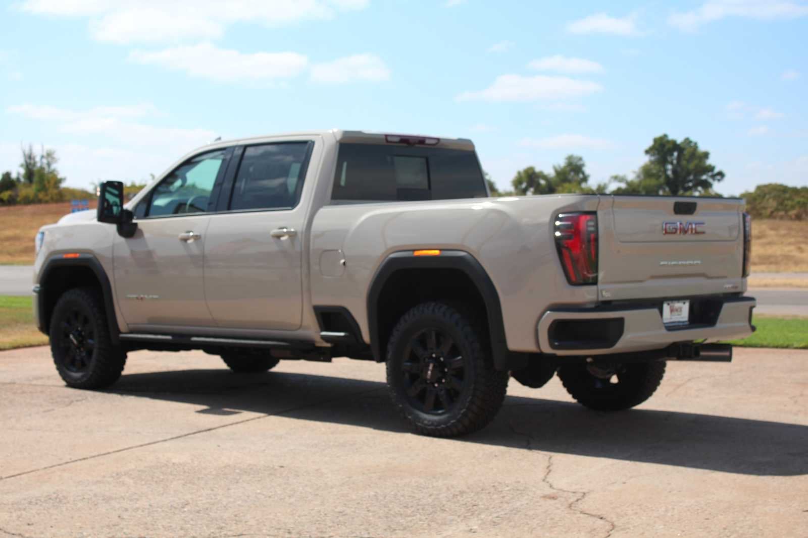 2026 GMC Sierra 2500HD AT4