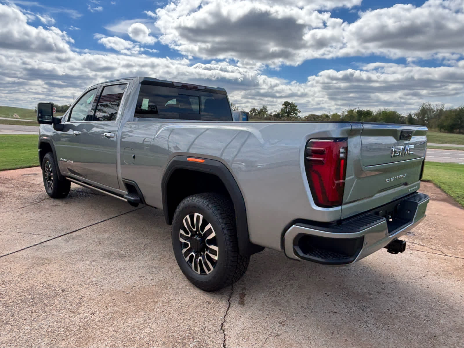 2026 GMC Sierra 3500HD Denali Ultimate