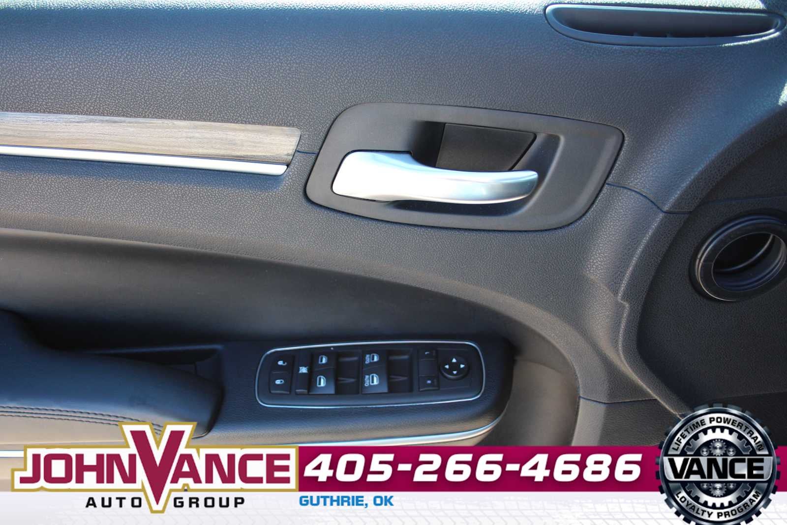 2021 Chrysler 300 Touring L