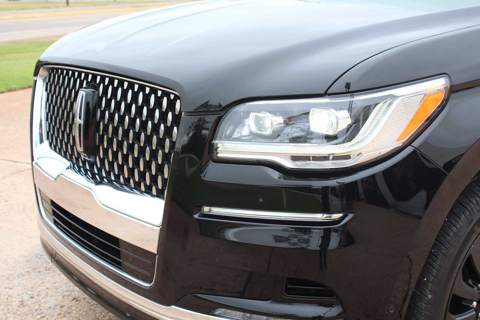2022 Lincoln Navigator L Black Label
