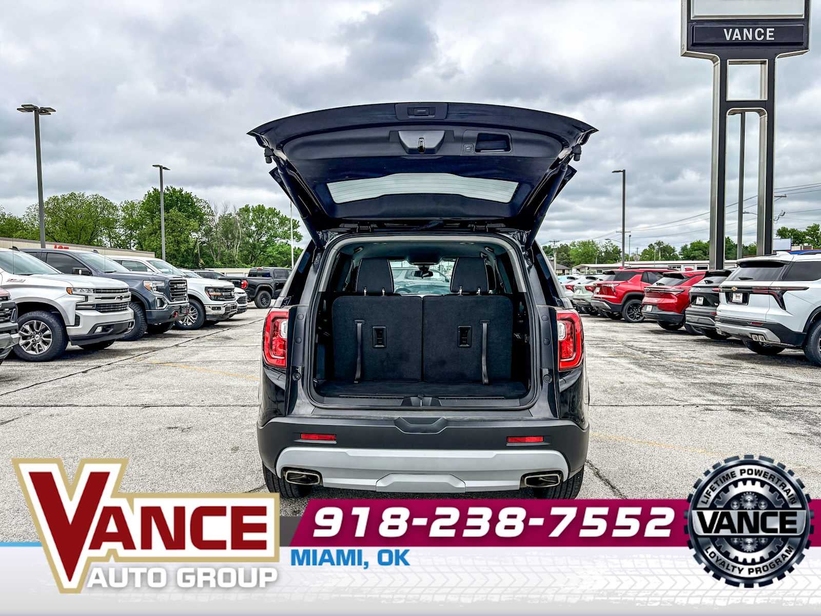2023 GMC Acadia SLE