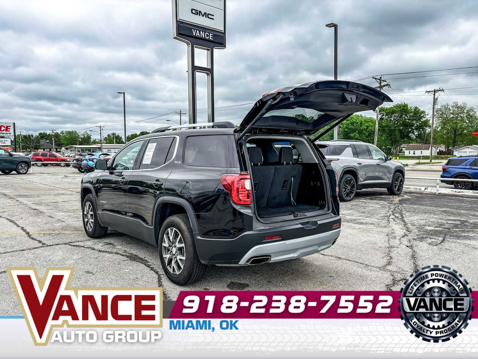 2023 GMC Acadia SLE