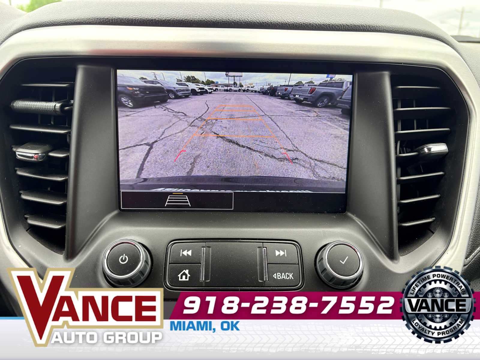 2023 GMC Acadia SLE