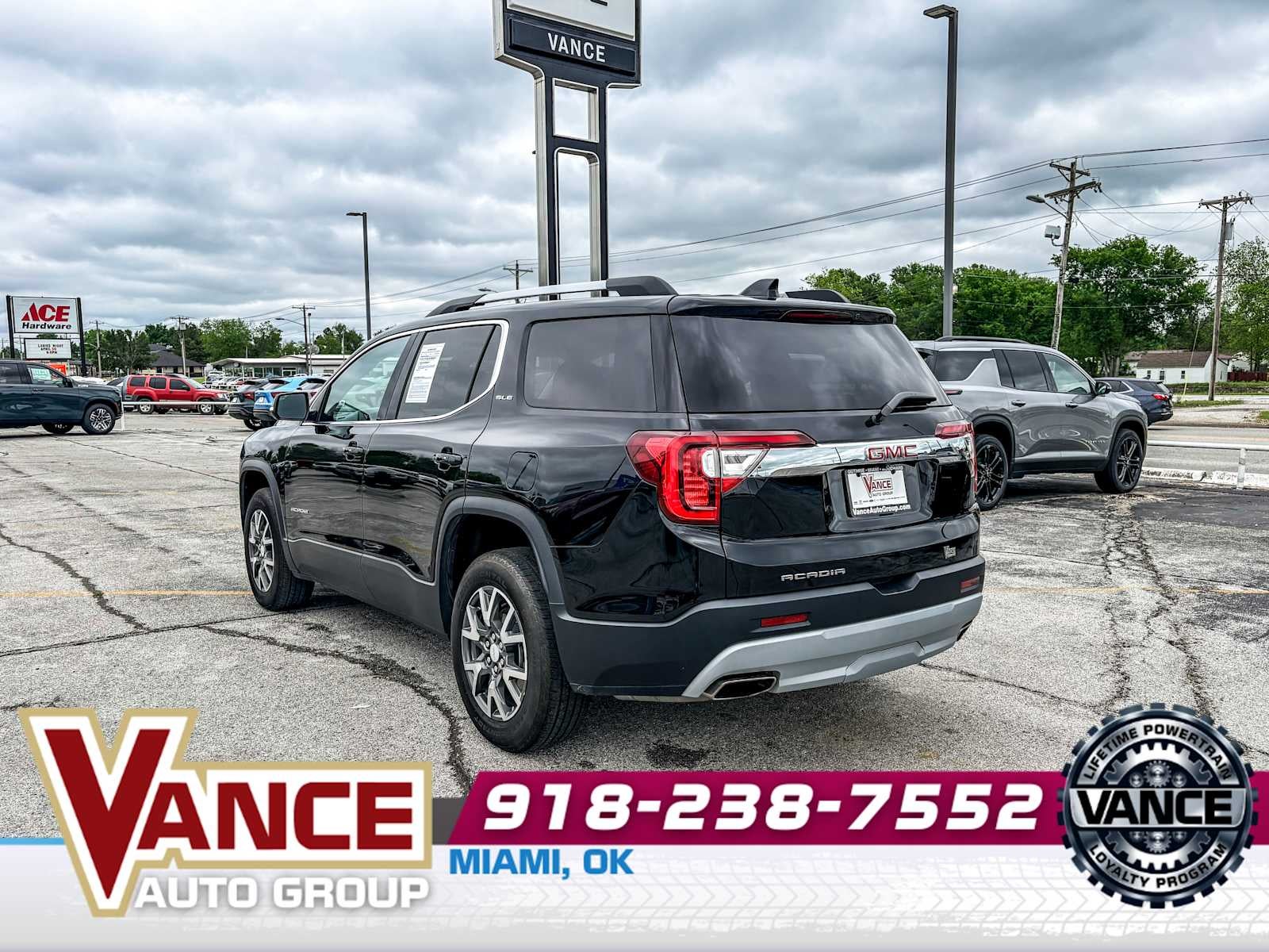 2023 GMC Acadia SLE
