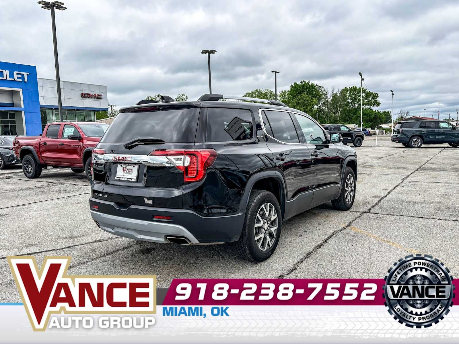 2023 GMC Acadia SLE