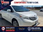 2017 Toyota Sienna XLE Auto Access Seat