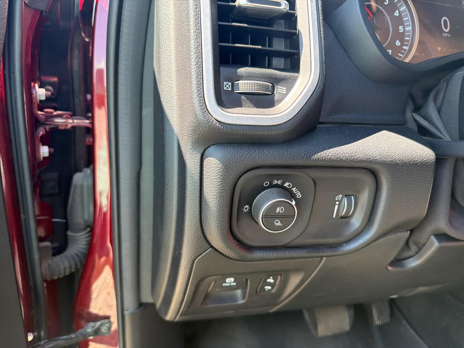 2020 RAM Ram 1500 Big Horn Crew Cab 4x4 5'7' Box