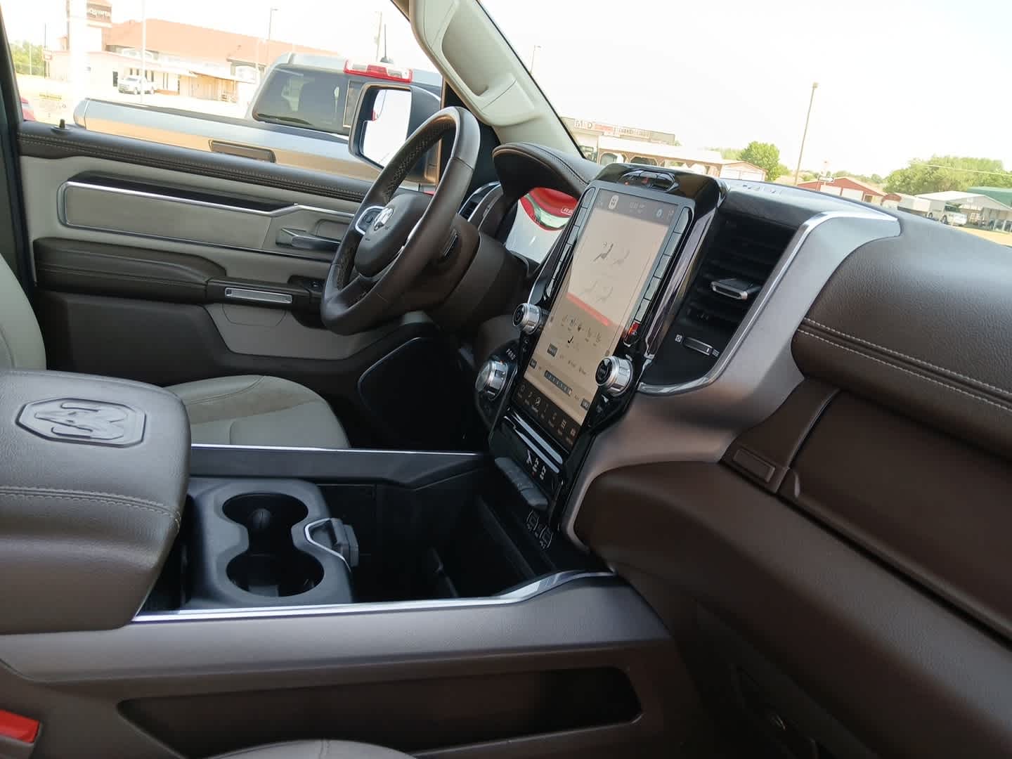 2025 RAM Ram 1500 Laramie Crew Cab 4x4 5'7' Box