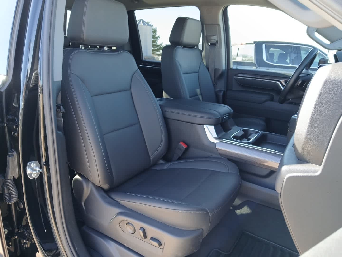 2025 Chevrolet Silverado 3500HD 4WD Crew Cab Long Bed LTZ