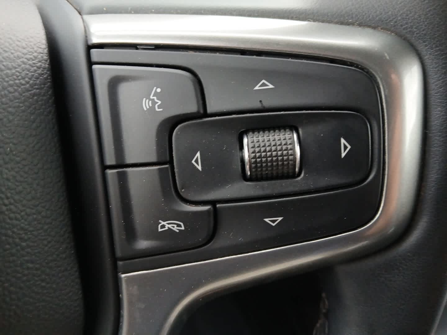 2024 Chevrolet Silverado 1500 4WD Crew Cab Short Bed LTZ