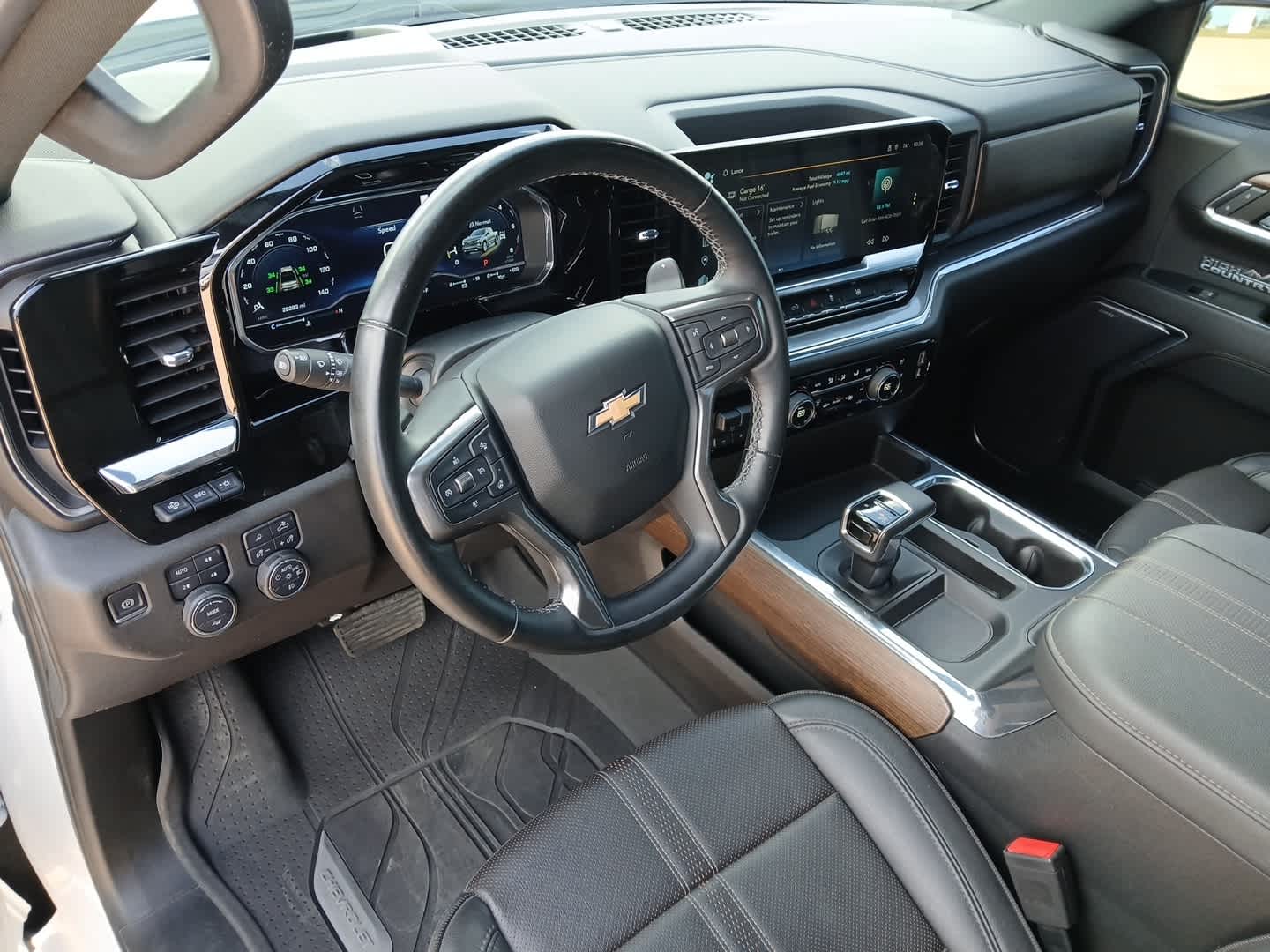 2023 Chevrolet Silverado 1500 4WD Crew Cab Short Bed High Country