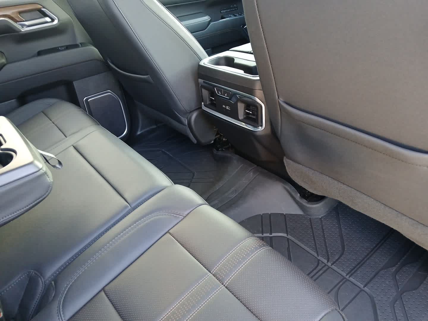 2023 Chevrolet Silverado 1500 4WD Crew Cab Short Bed High Country