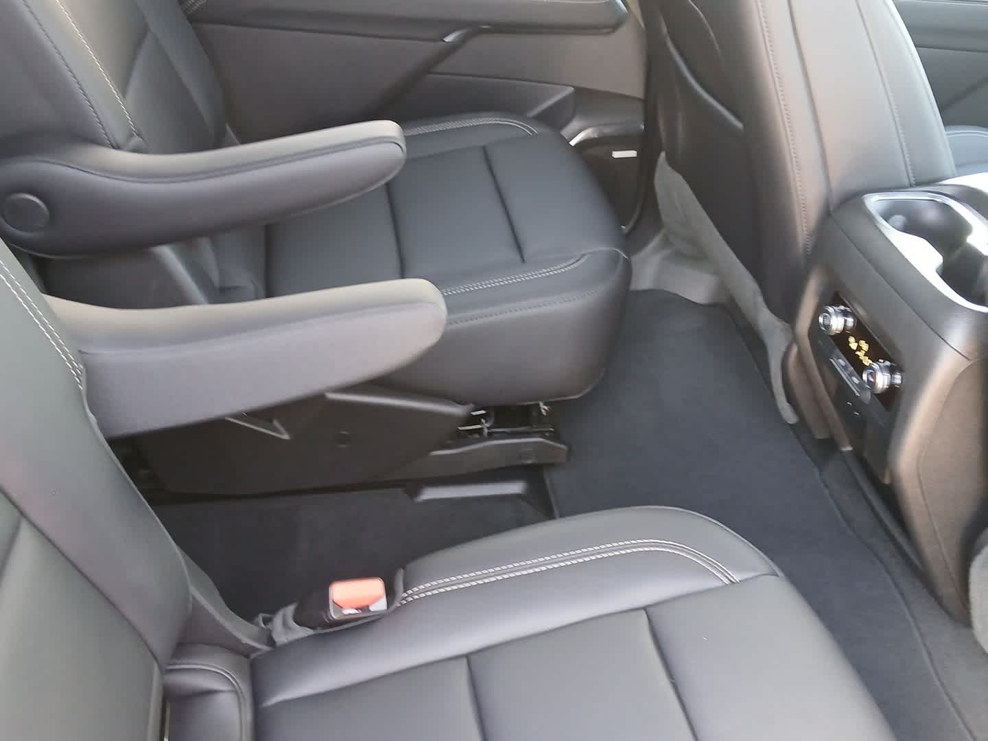 2025 GMC Acadia AWD Elevation