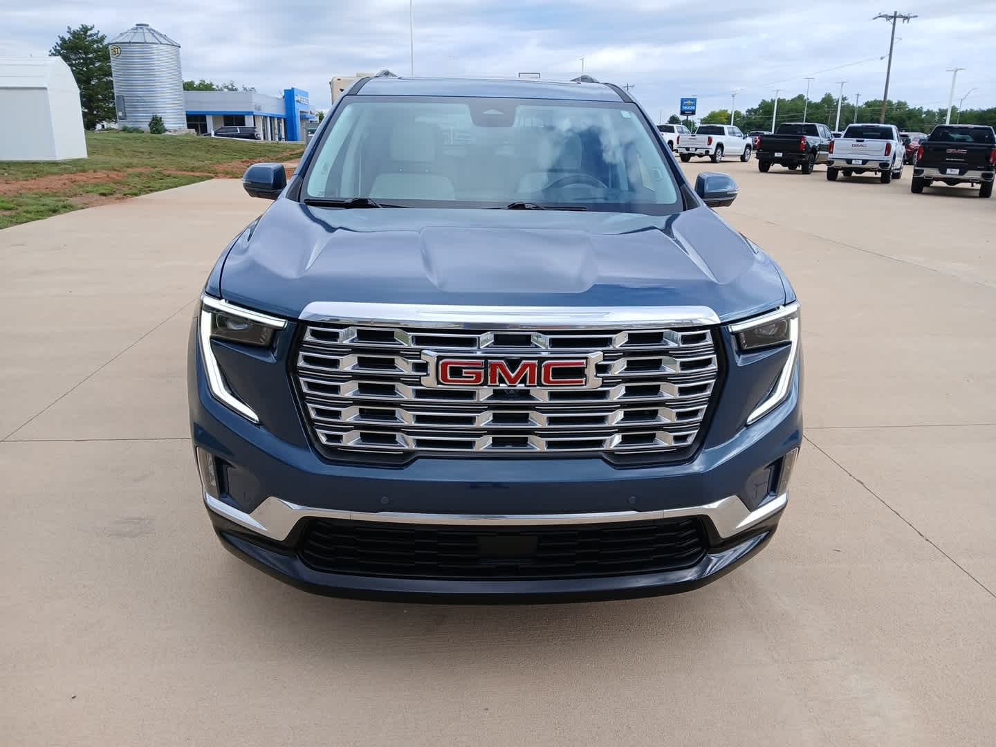 2026 GMC Acadia Denali AWD