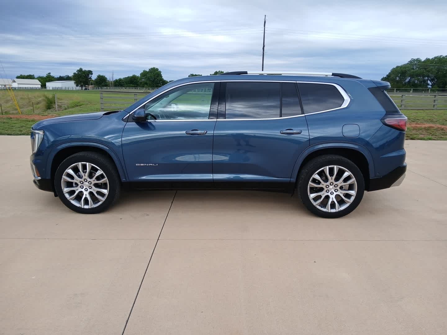 2026 GMC Acadia Denali AWD