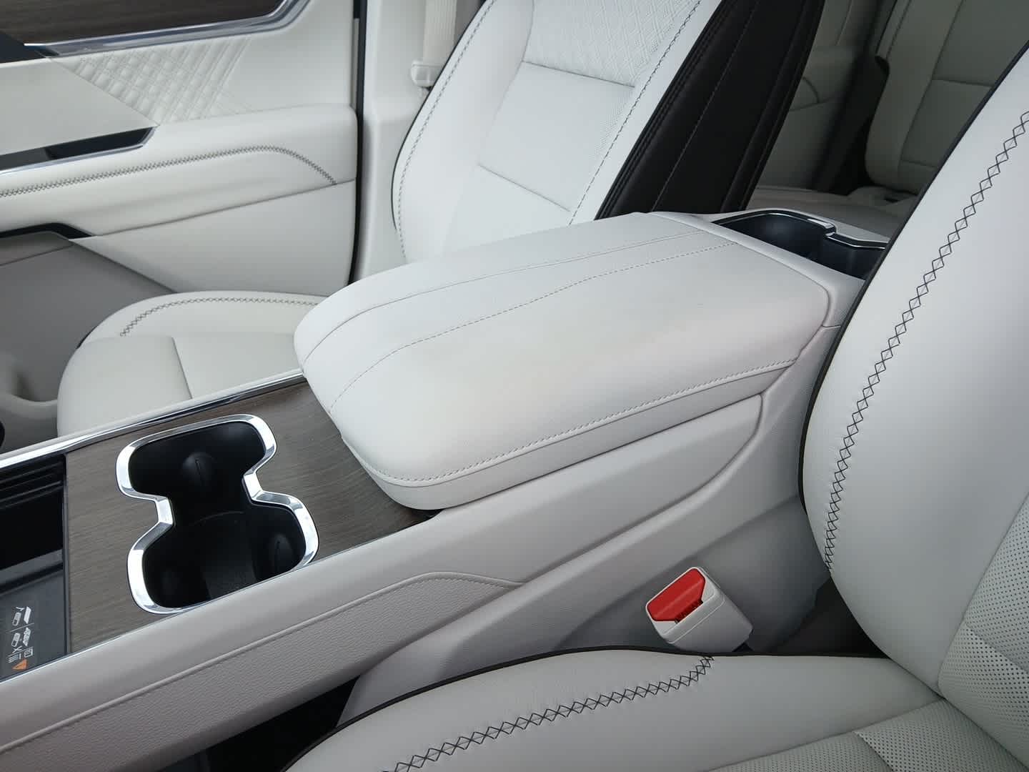 2026 GMC Acadia Denali AWD