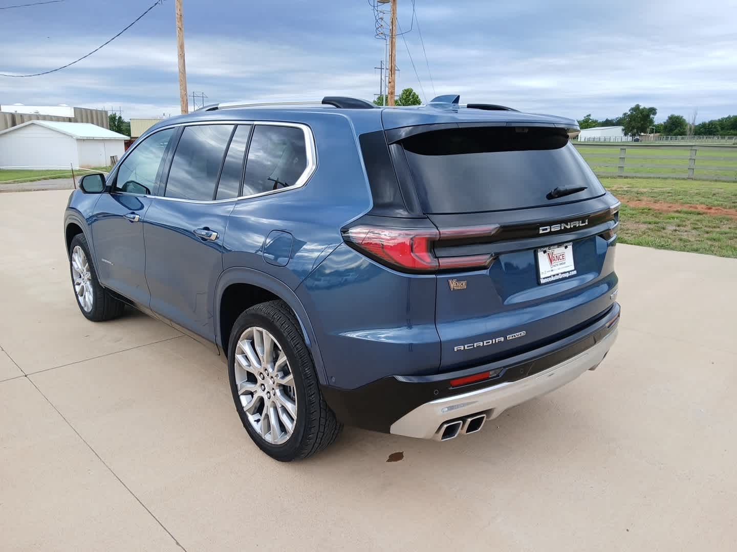2026 GMC Acadia Denali AWD