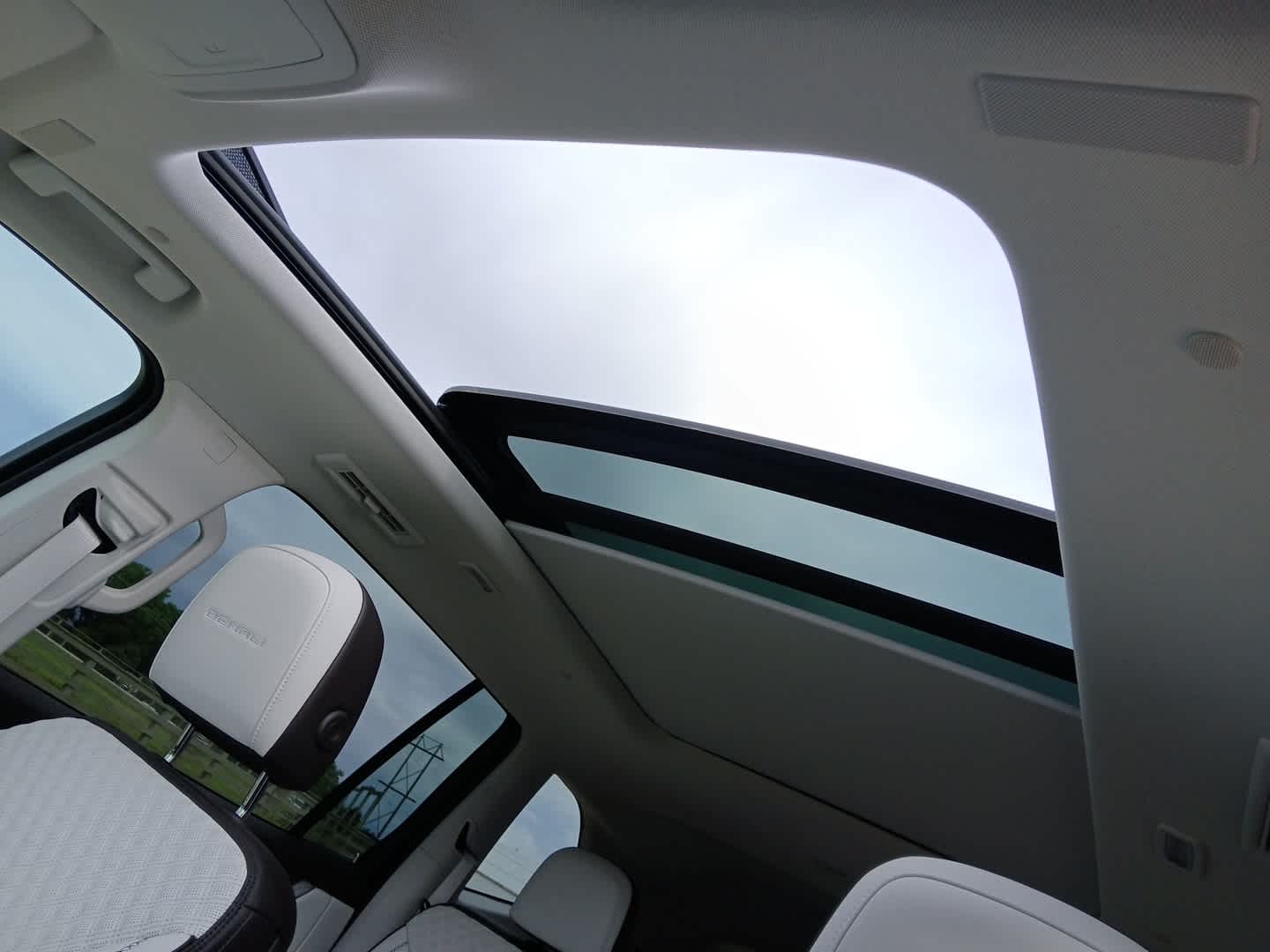 2026 GMC Acadia Denali AWD