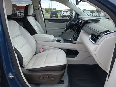 2026 GMC Acadia Denali AWD