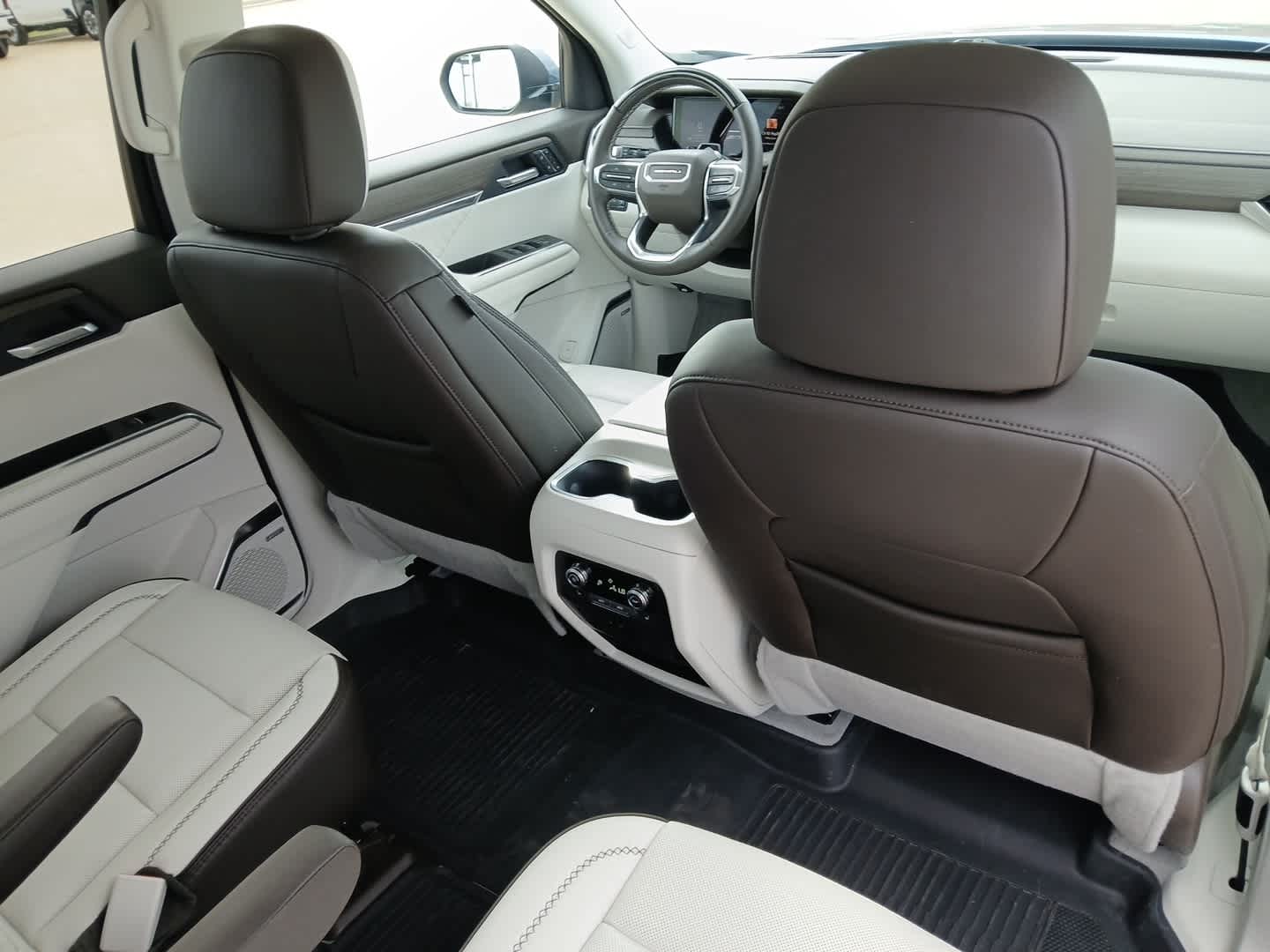 2026 GMC Acadia Denali AWD