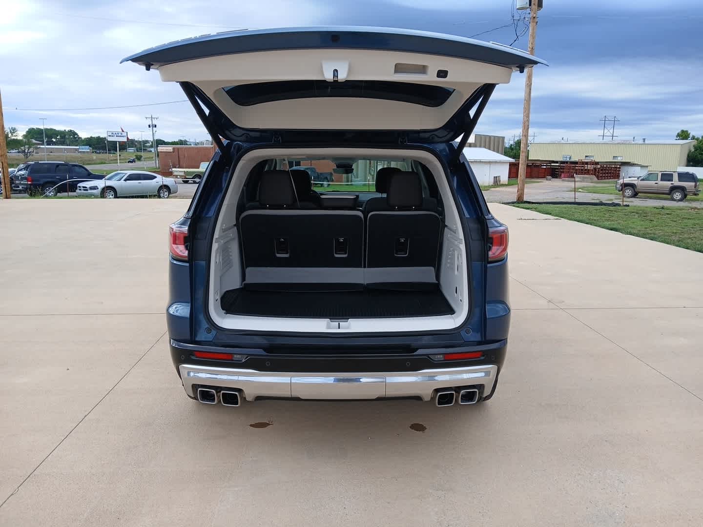 2026 GMC Acadia Denali AWD