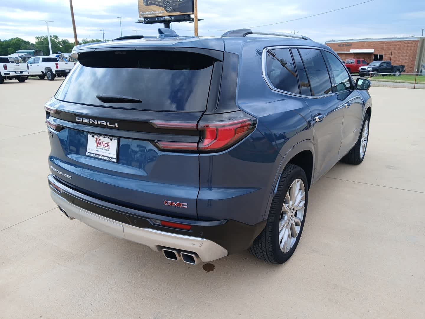 2026 GMC Acadia Denali AWD