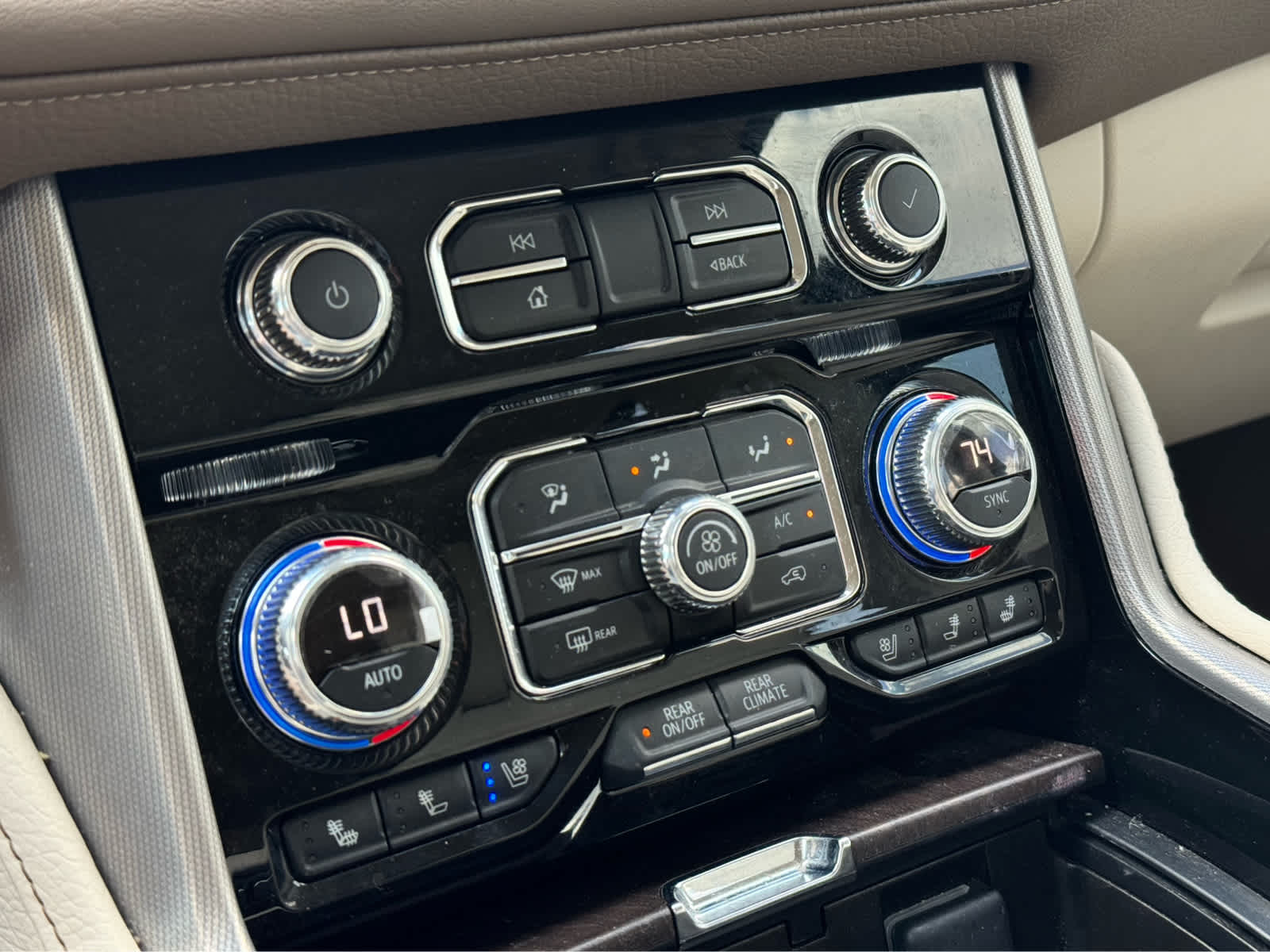 2024 GMC Yukon 4WD Denali