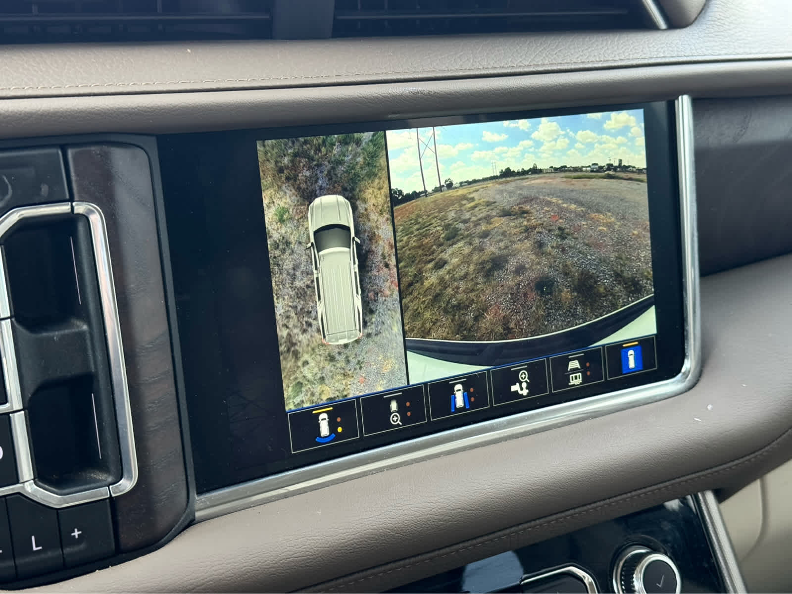 2024 GMC Yukon 4WD Denali