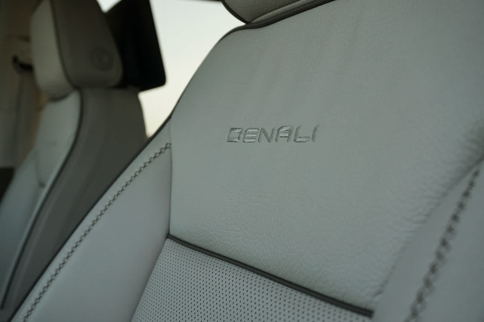 2024 GMC Yukon 4WD Denali