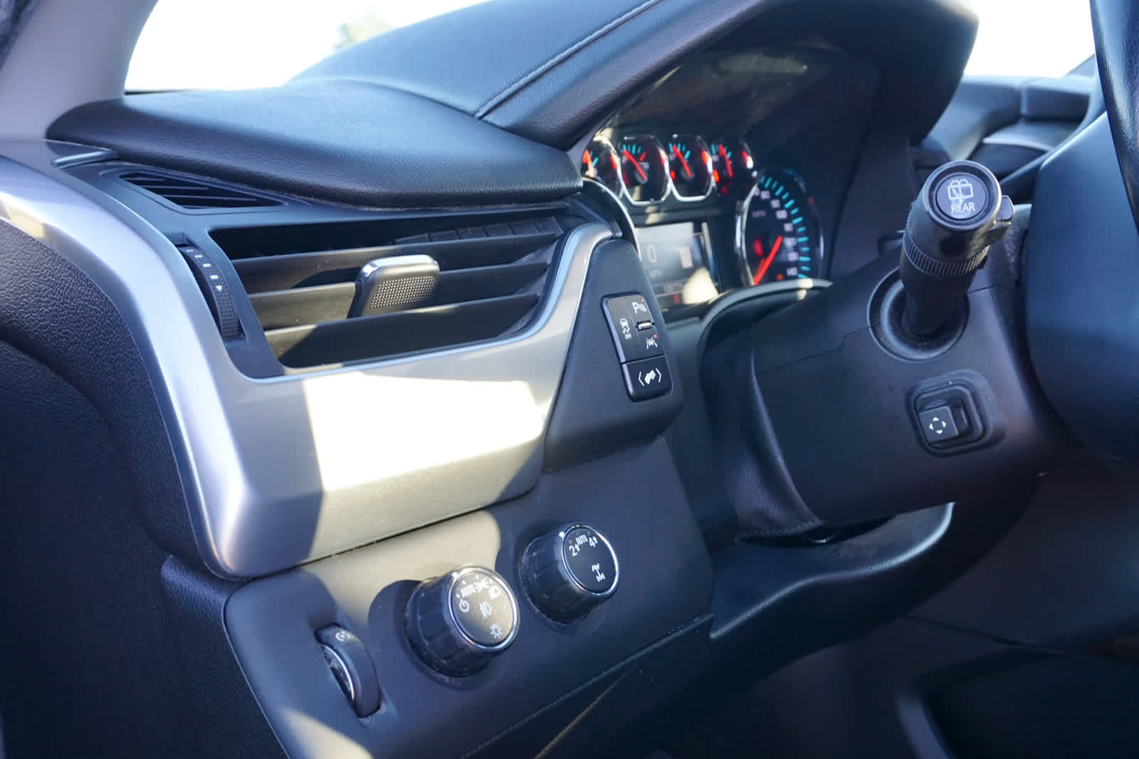 2020 Chevrolet Suburban 4WD LT