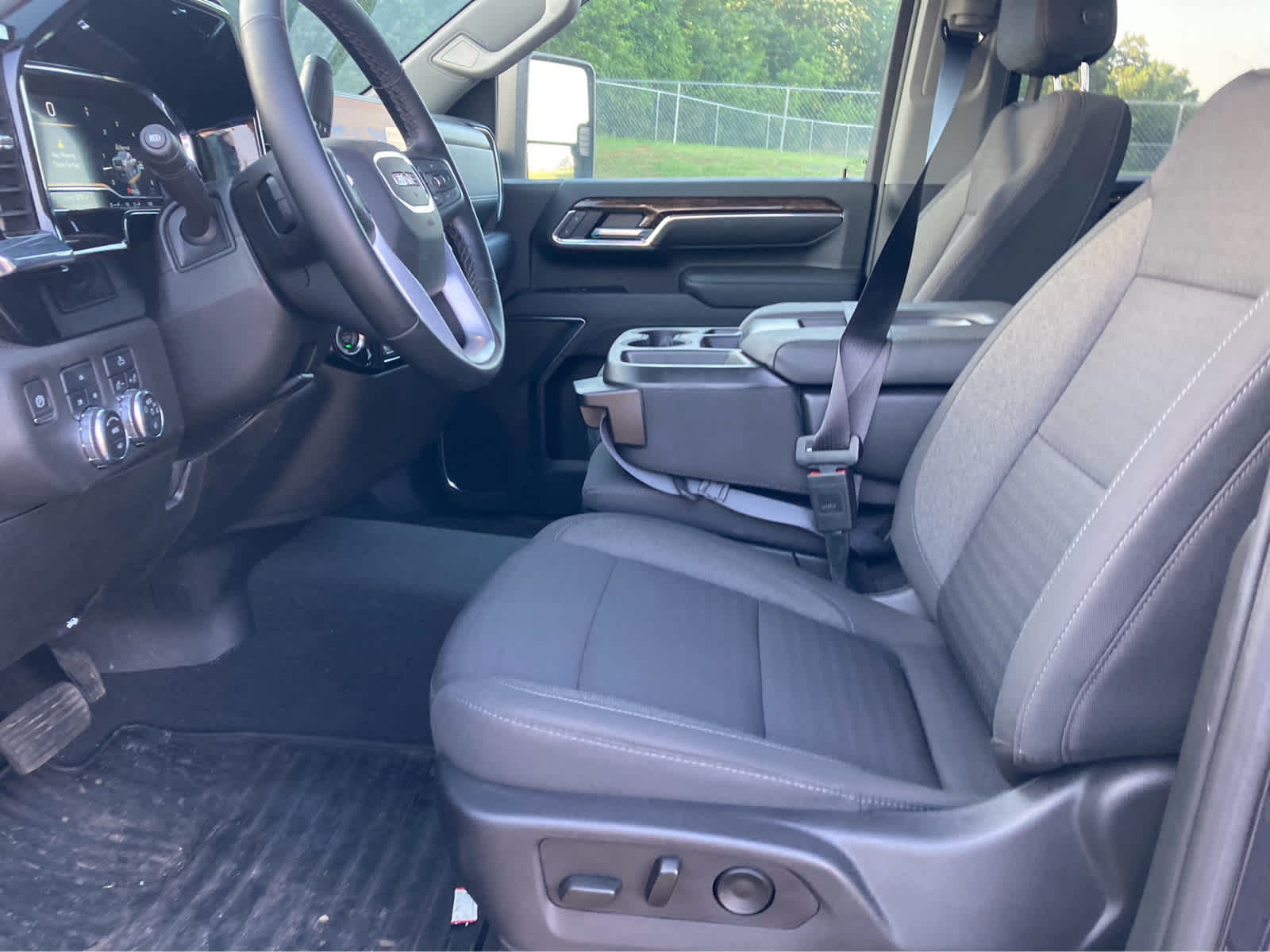 2024 GMC Sierra 2500HD 4WD Crew Cab Standard Bed SLE