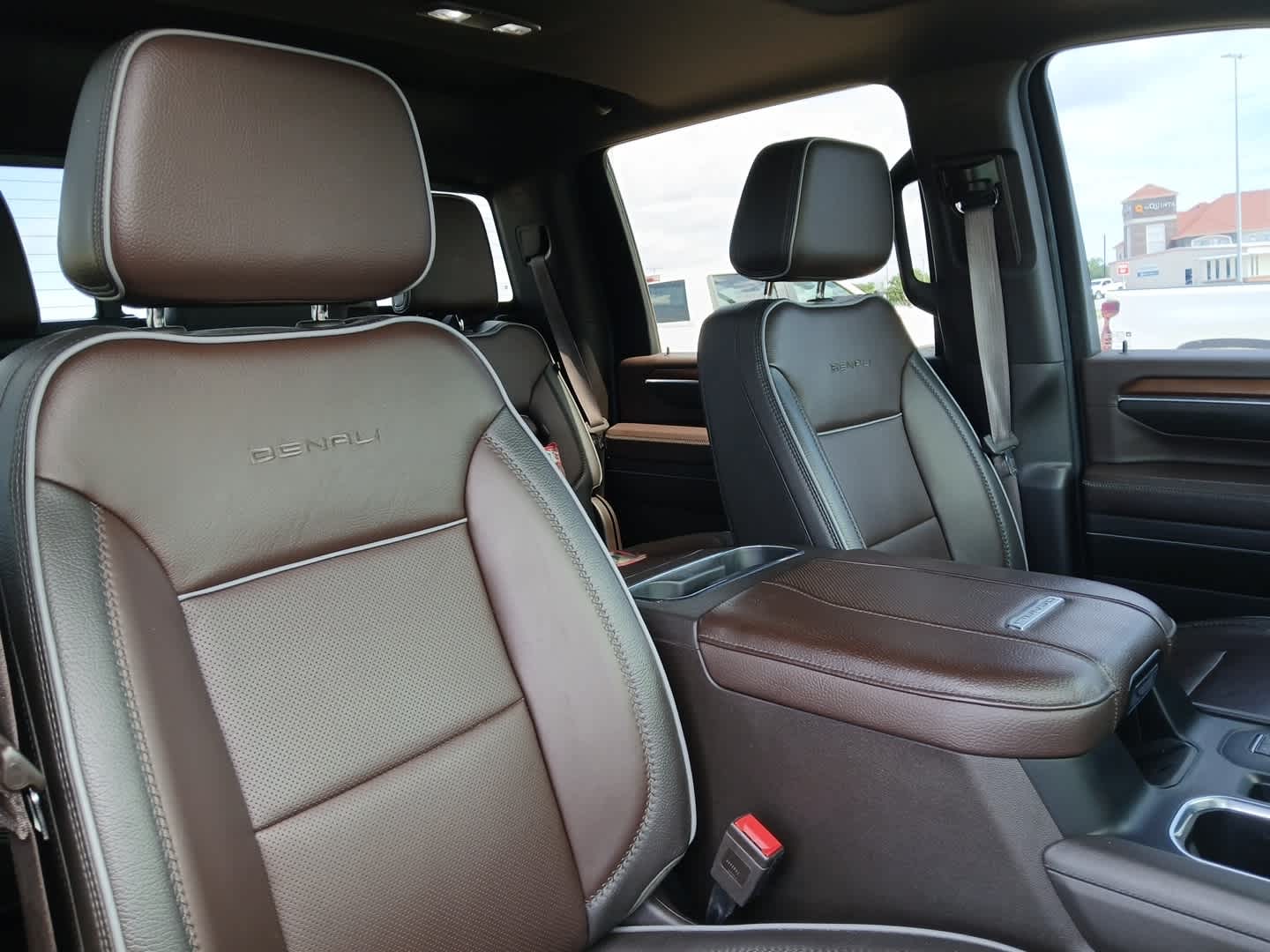 2024 GMC Sierra 2500HD 4WD Crew Cab Standard Bed Denali
